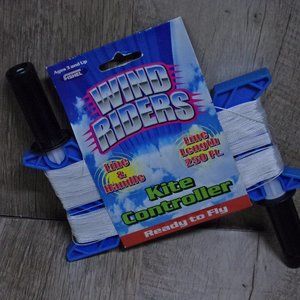Wind Riders Kite Controller with a 250-foot line and handle.